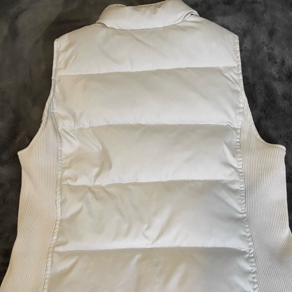 Gap Puffer Vest - Picture 3 of 4